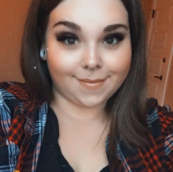 Meet your Posher, Jessica - Picture 1 of 1